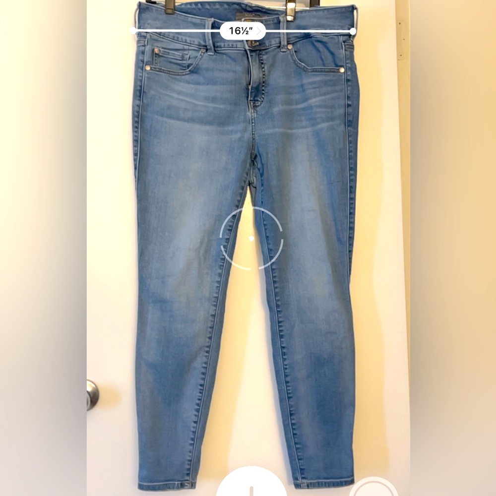 Torrid Supersoft Denim Jegging Size 16